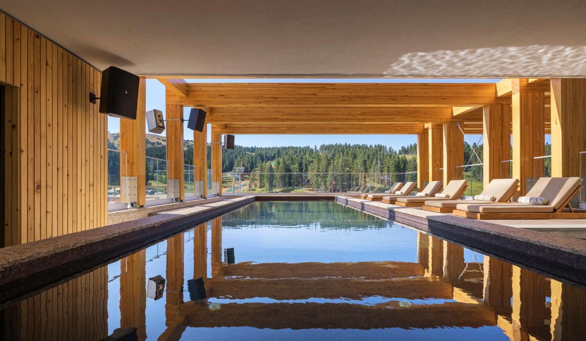 Viceroy Kopaonik Serbia Exterior foto The pool at the Hotel