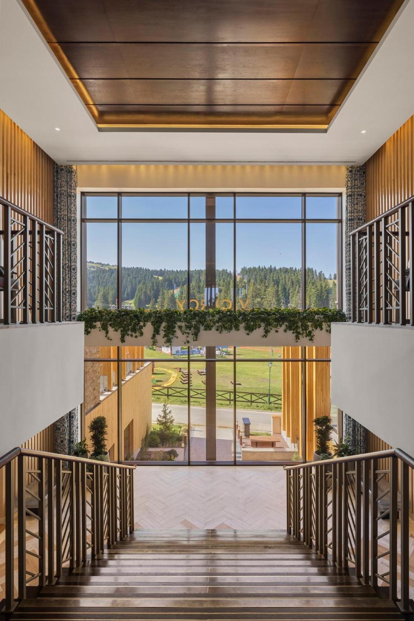 Viceroy Kopaonik Serbia Exterior foto Interior of the hotel