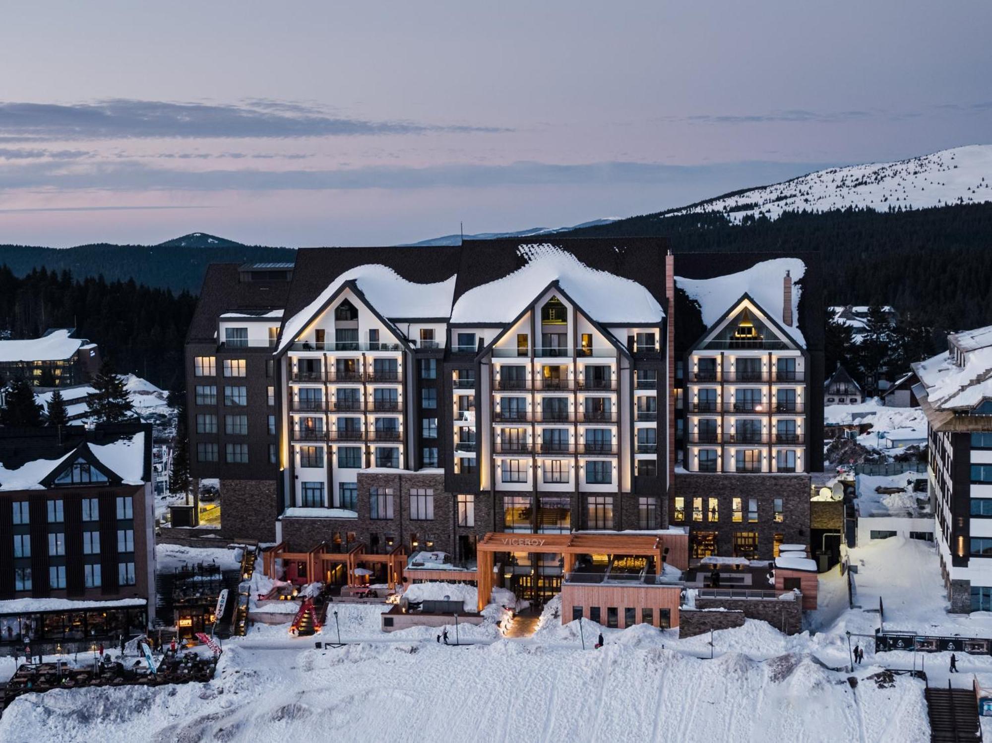 Viceroy Kopaonik Serbia Exterior foto The Village at Sun Peaks